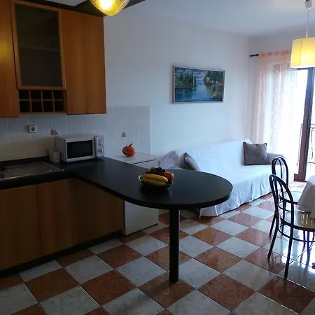 In 15482 Apartment Novi Vinodolski