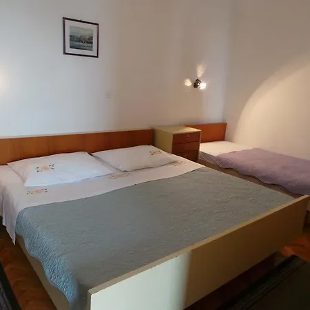 Apartment In 15482 *